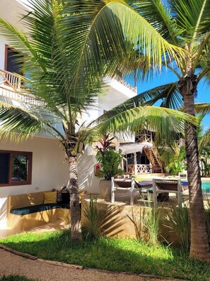 Outdoor pool - SuBanda Boutique Hotel (Makunduchi)