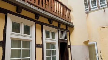 Enceinte de lâhĂ©bergement