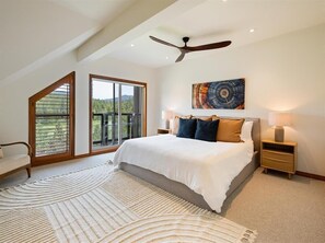 3 bedrooms, iron/ironing board, free WiFi, bed sheets - NEW Townhome | Complex hot tub | Free parking |BBQ (Whistler)