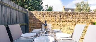 Charming 2 Bedroom Home in the Cotswolds