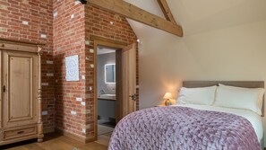 3 chambres, fer et planche à repasser, lit parapluie, Wi-Fi gratuit