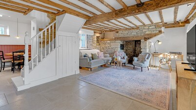 Taylor's Cottage - sleeps 6 guests in 3 bedrooms