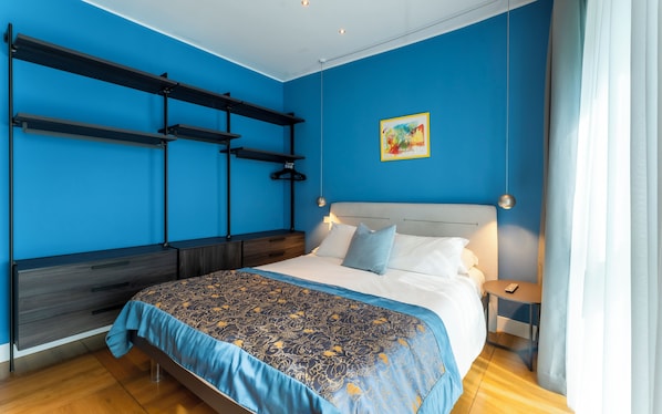 Standard-huone | Tallelokero huoneessa, työpöytä, ilmainen Wi-Fi