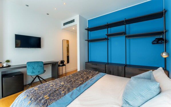 Standard Room | In-room safe, desk, free WiFi - MISSORI LUXURY COLLECTION (Milan)