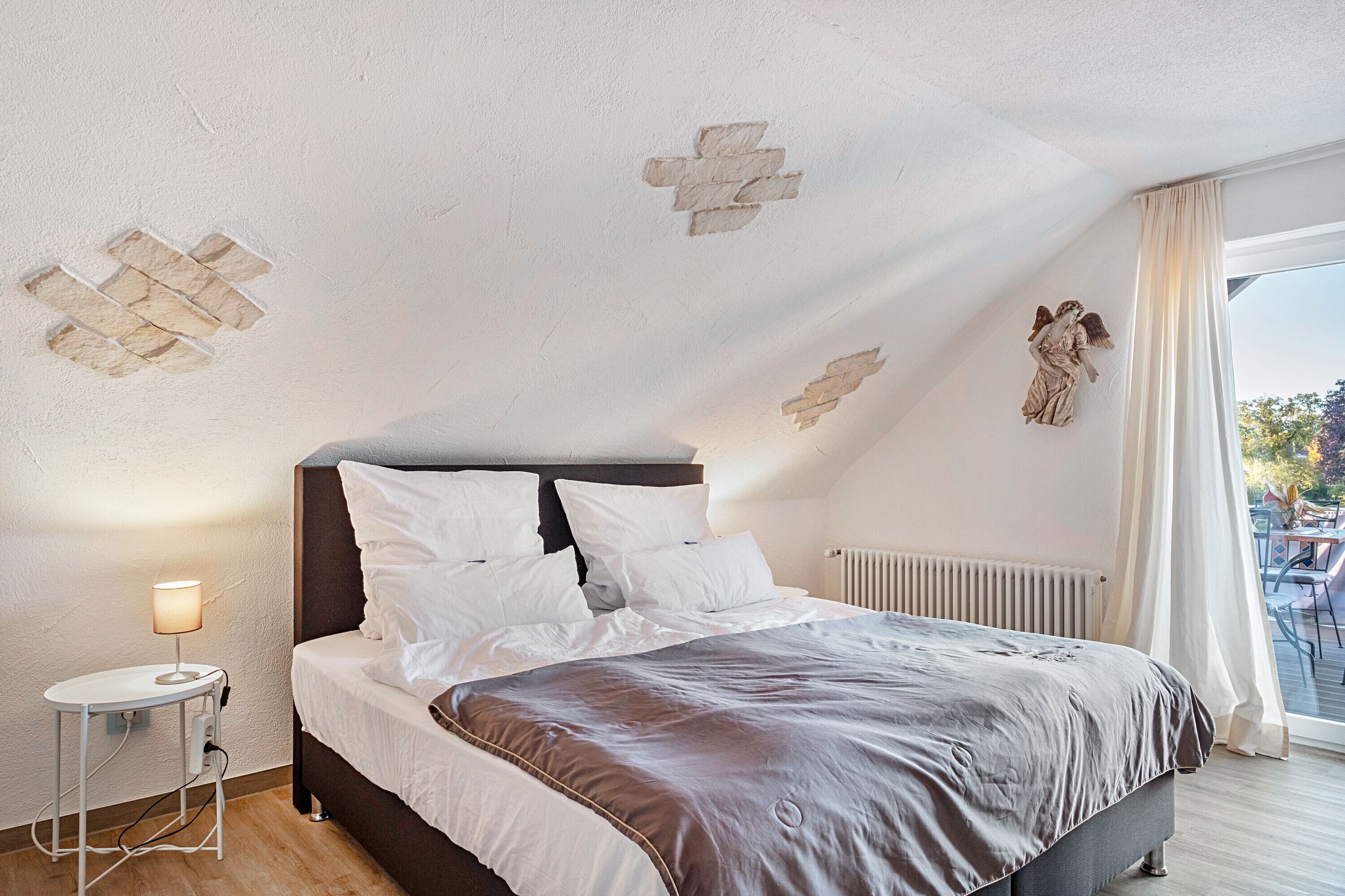 Ferros/tábuas de passar roupa, Wi-Fi, roupa de cama