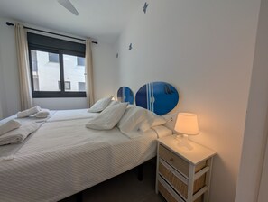 Iron/ironing board, free WiFi, bed sheets