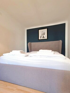 1 bedroom, iron/ironing board, travel crib, internet