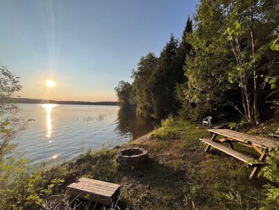 Comfort & Lake Access | Au Pic du Lac