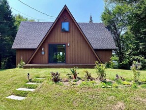 Exterior - Comfort & Lake Access | Au Pic du Lac (Lac-des-Îles)