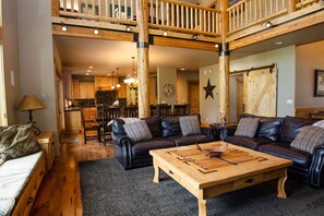 Una televisión, una chimenea