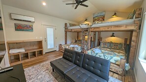 5 dormitorios, tabla de planchar con plancha, Internet y ropa de cama