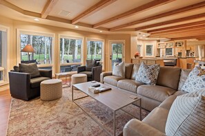 Televisie en een open haard