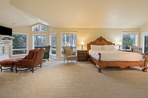 5 quartos, ferros/tábuas de passar roupa, acesso à internet