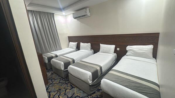 Deluxe Quadruple Room | Free WiFi