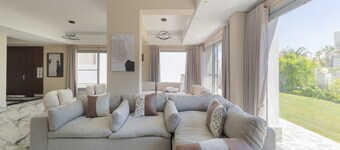 villa with garden in palm hills compound