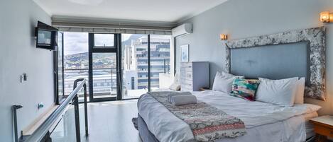 Classic Apartment, City View | Blackout curtains, free WiFi