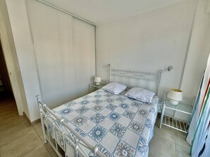 2 chambres, accès au Wi-Fi (inclus)