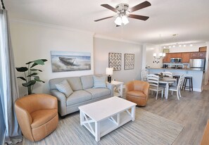 Smart TV, DVD player - Newly Renovated Beach Front Condo with BEACH CHAIR SERVICE, High Speed Wifi (Panama City Beach)