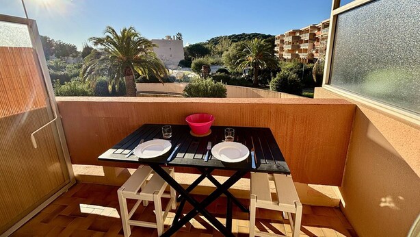 Unclassified image, 1 of 13, button - Studio with Terrace - Beach Access (Bormes-les-Mimosas)