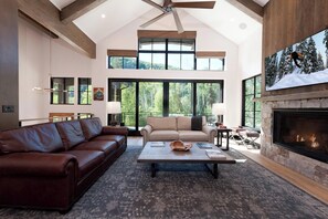 Téléviseur connecté, foyer