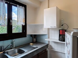 Réfrigérateur, lave-vaisselle