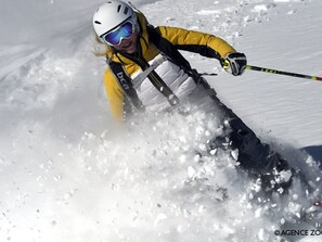 Snow and ski sports - Bright 3-room apartment near slopes with balcony and parking (Serre Chevalier Chantemerle)