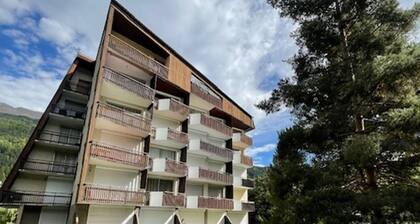 Appartement lumineux avec balcon, proche des pistes, parking