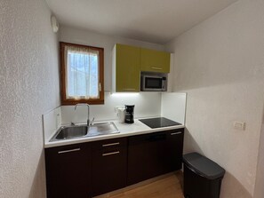 Réfrigérateur, lave-vaisselle