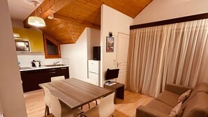 Living area - Bright 3-room apartment with parking in Serre Chevalier (Serre Chevalier Chantemerle)