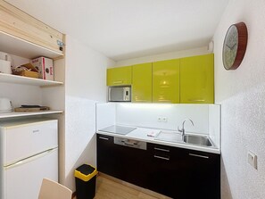 Fridge, microwave, dishwasher