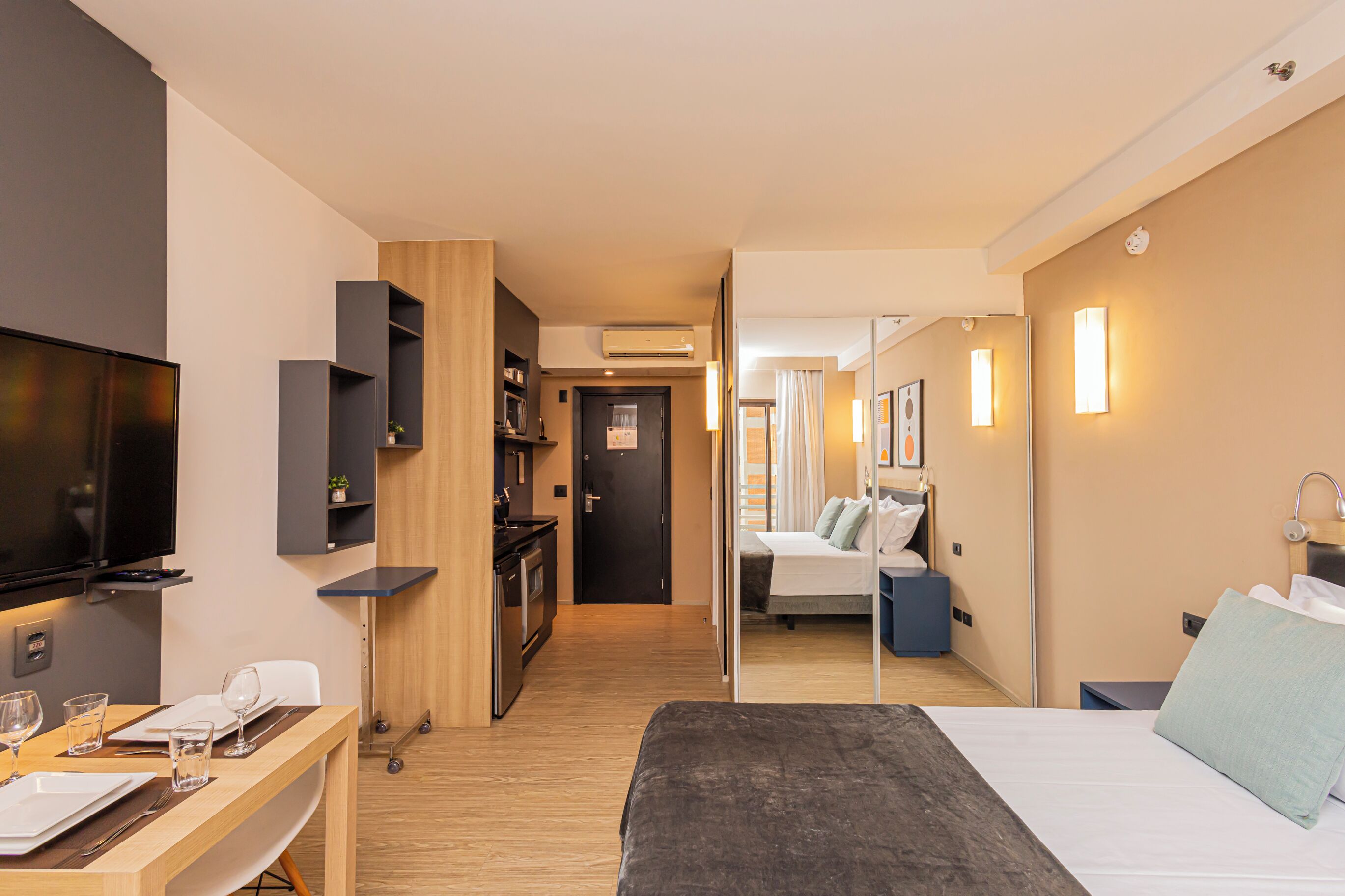 Classic Studio, City View | Laptop workspace, free WiFi