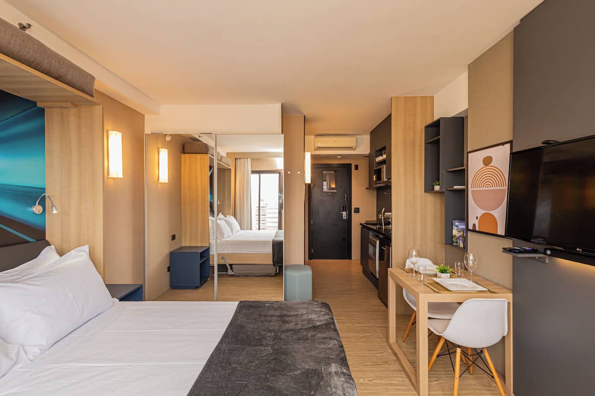 Standard Studio, City View | Laptop workspace, free WiFi