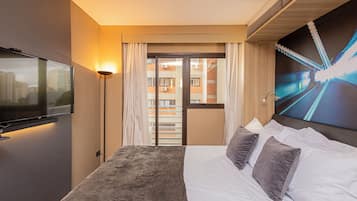 Classic Studio, City View | Laptop workspace, free WiFi