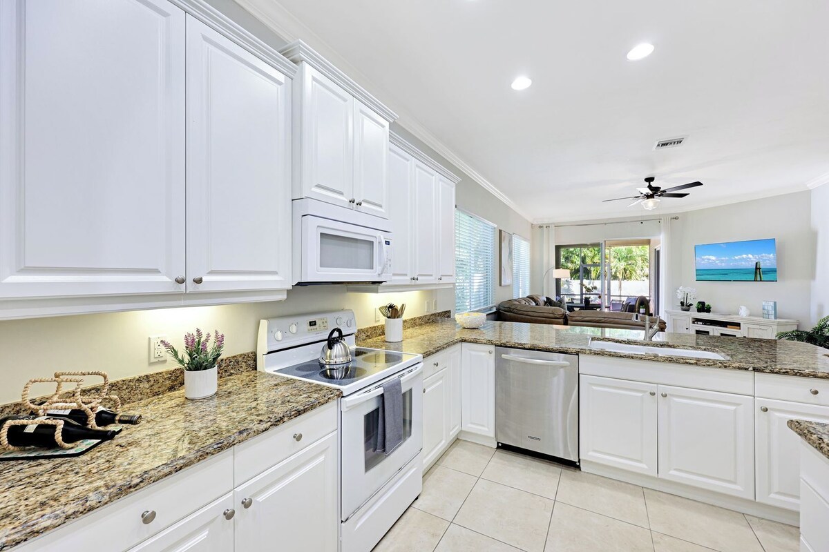 Photo 8 of Relax at Dolphin Dreams | Private Pool, 3BR/2BA Naples Park Retreat