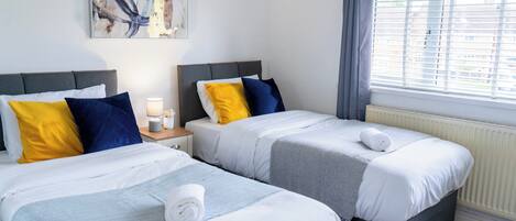 4 bedrooms, free WiFi, bed sheets