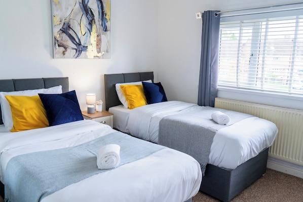 4 bedrooms, free WiFi, bed sheets