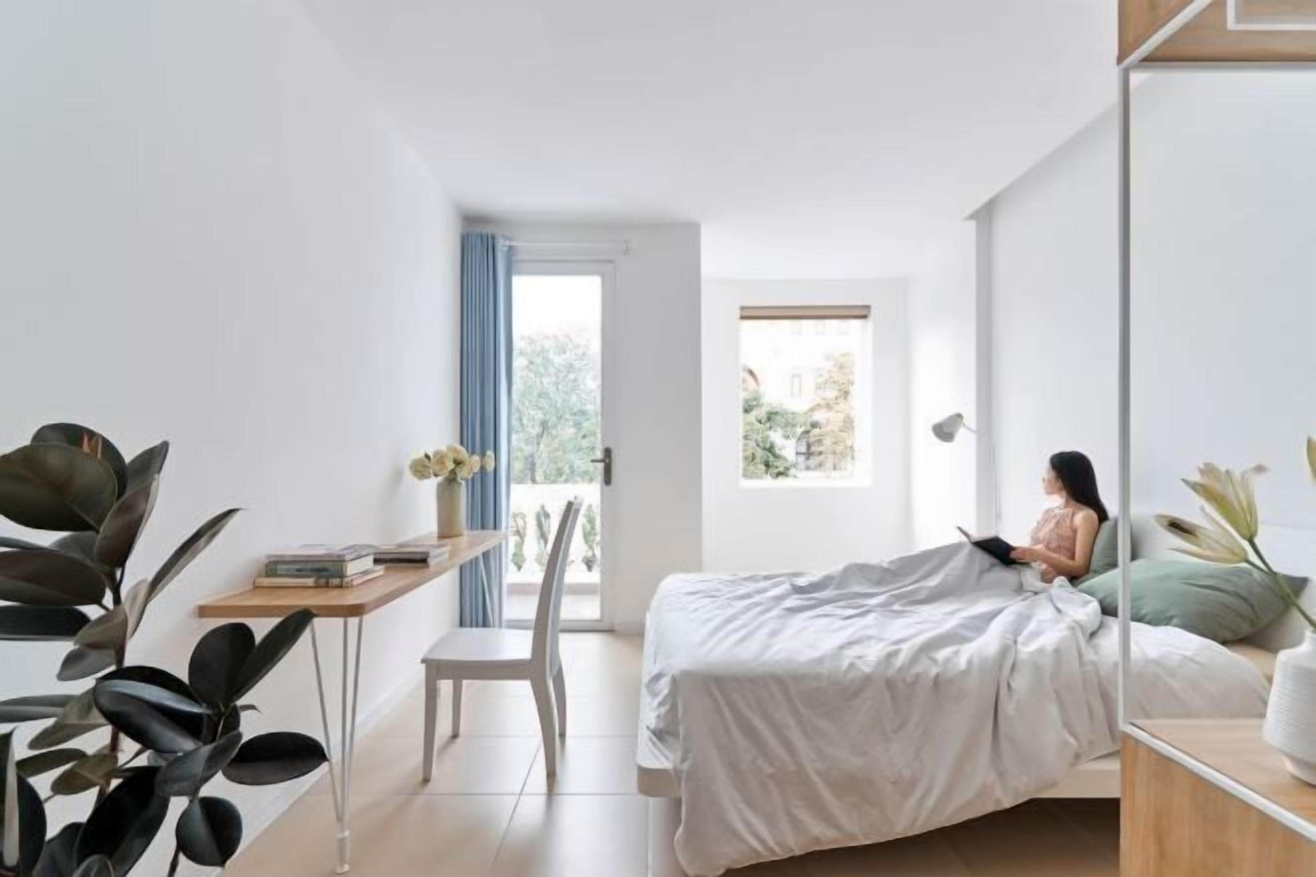 Blackout drapes, iron/ironing board, free WiFi