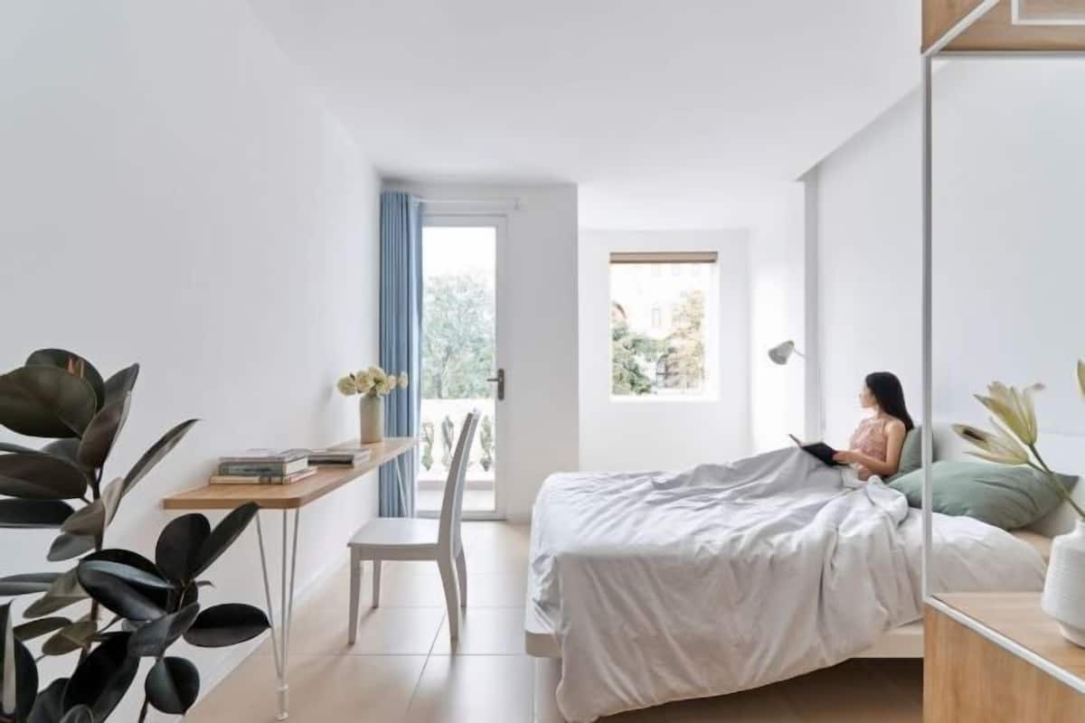 Blackout drapes, iron/ironing board, free WiFi