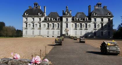 Rooms at the Gates of Chambord – Breakfast Included and Table d'Hôtes Available