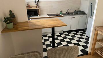 Microwave, oven, stovetop