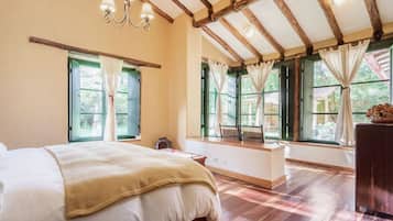 Villa | 4 bedrooms, Internet