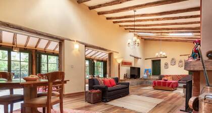 w Peaceful 4BR Villa With Nature View