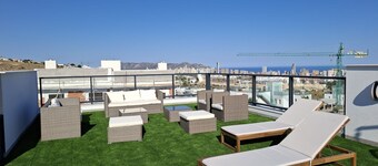 Residencial Breeze 1A by Bookaparadise