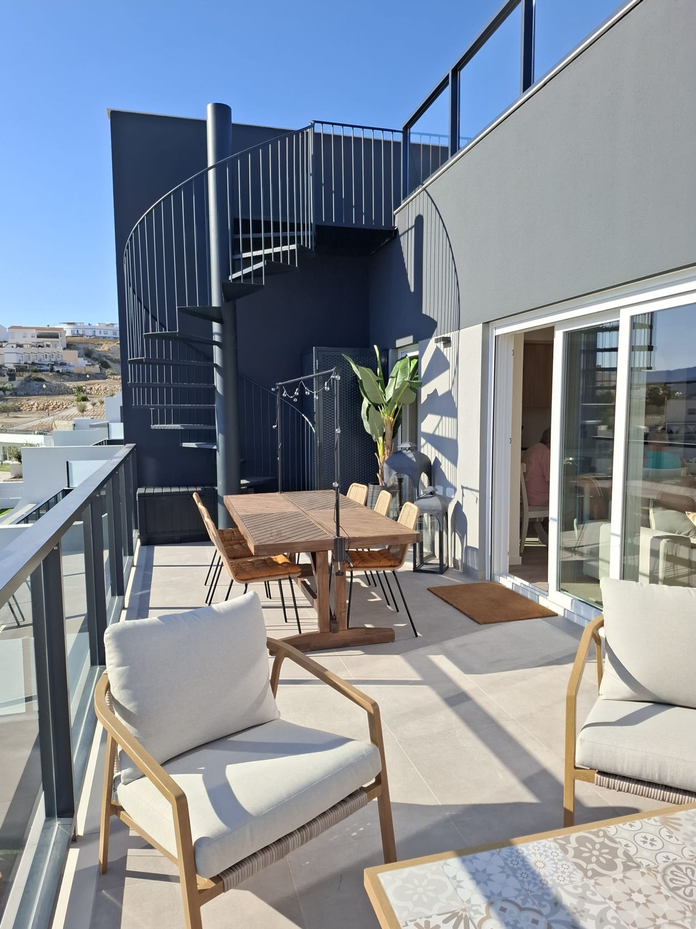 公寓 | 3 間臥室、網路服務