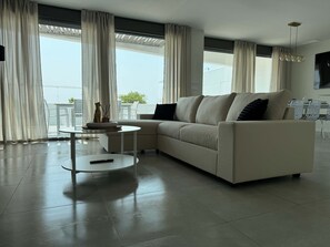 3 bedrooms, Internet