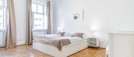 1 bedroom, bed sheets