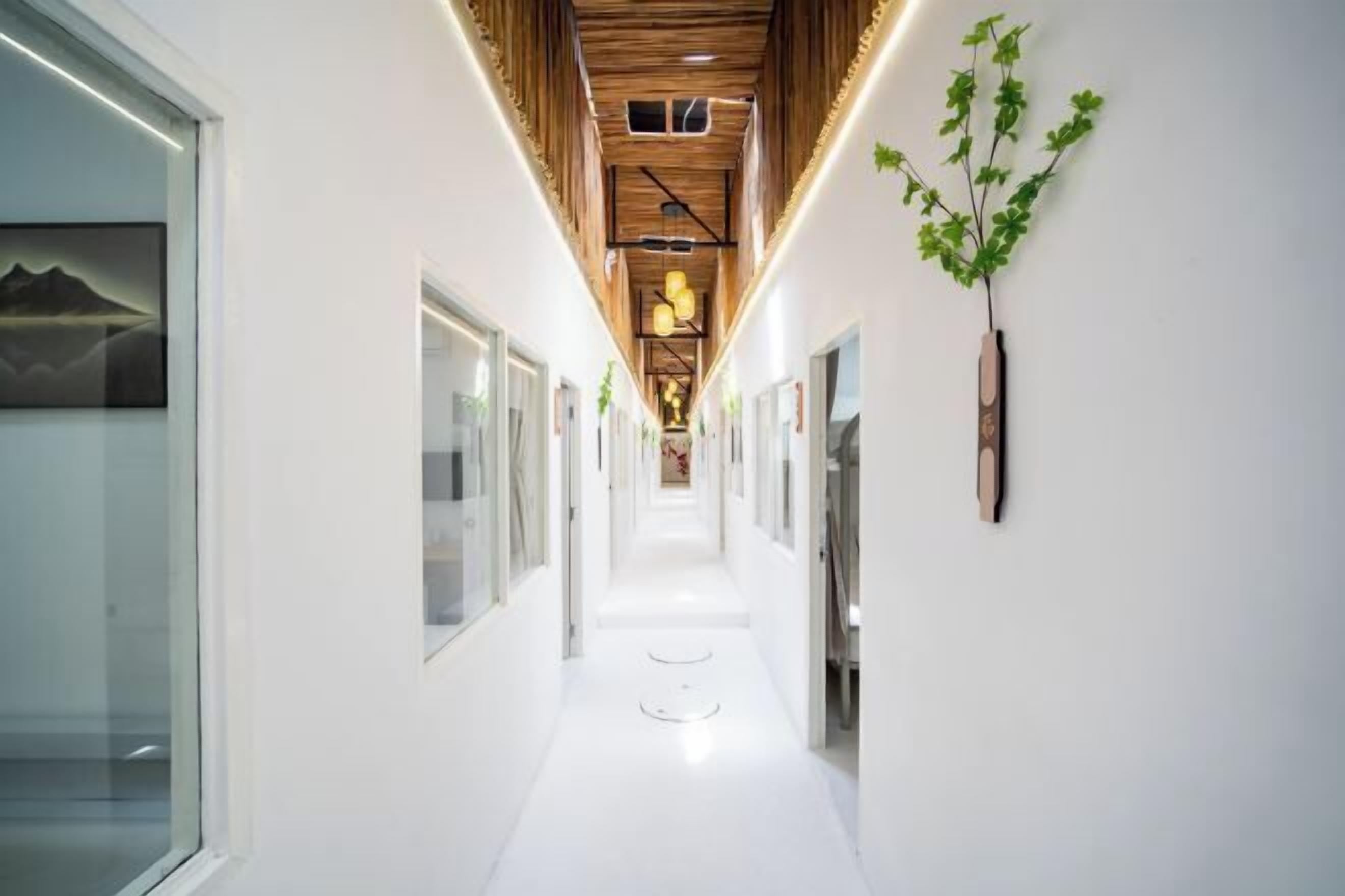 المنشأة من الداخل