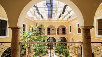 Enceinte de lâhĂ©bergement