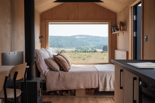 Cosy Couple's Cabin w/Hot Tub