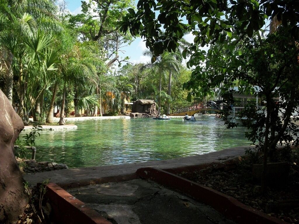 Parque Zoológico del Centenario– 0.4 miles